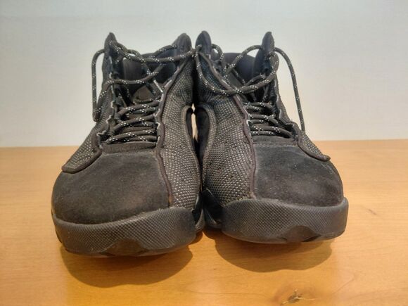 Athletic_Shoes